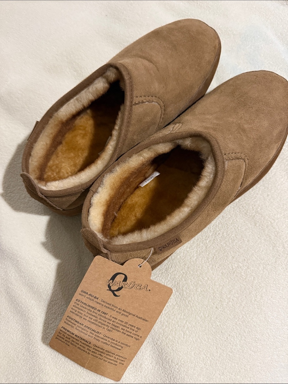Qwaruba M9 W10 Chestnut Suede Slip-On Loafers with Shearling Lining Ugg